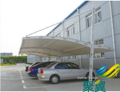 膜結構停車棚